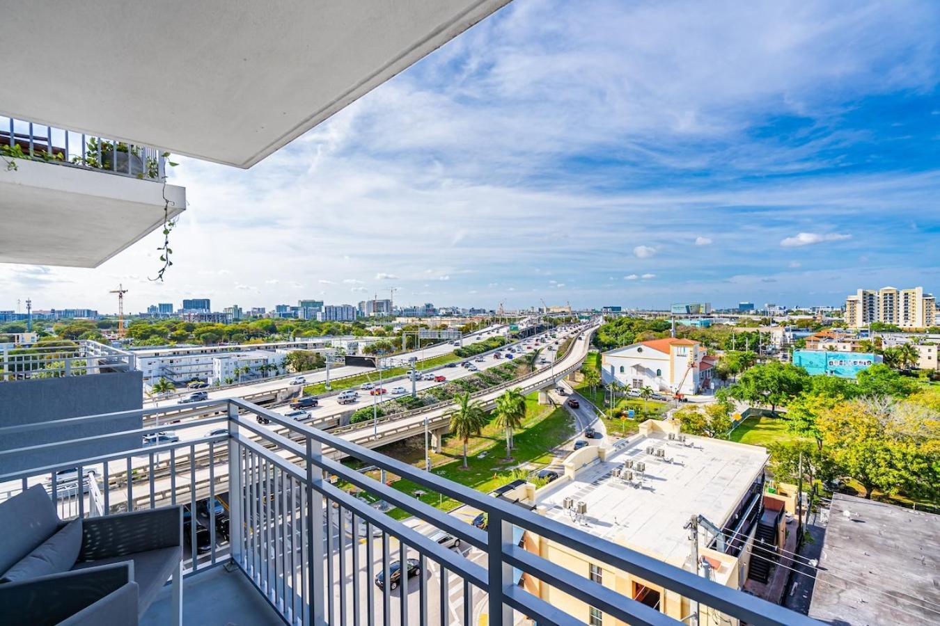 Chic 3 Bed Retreat Mins Brickell With Free Parking Apartment