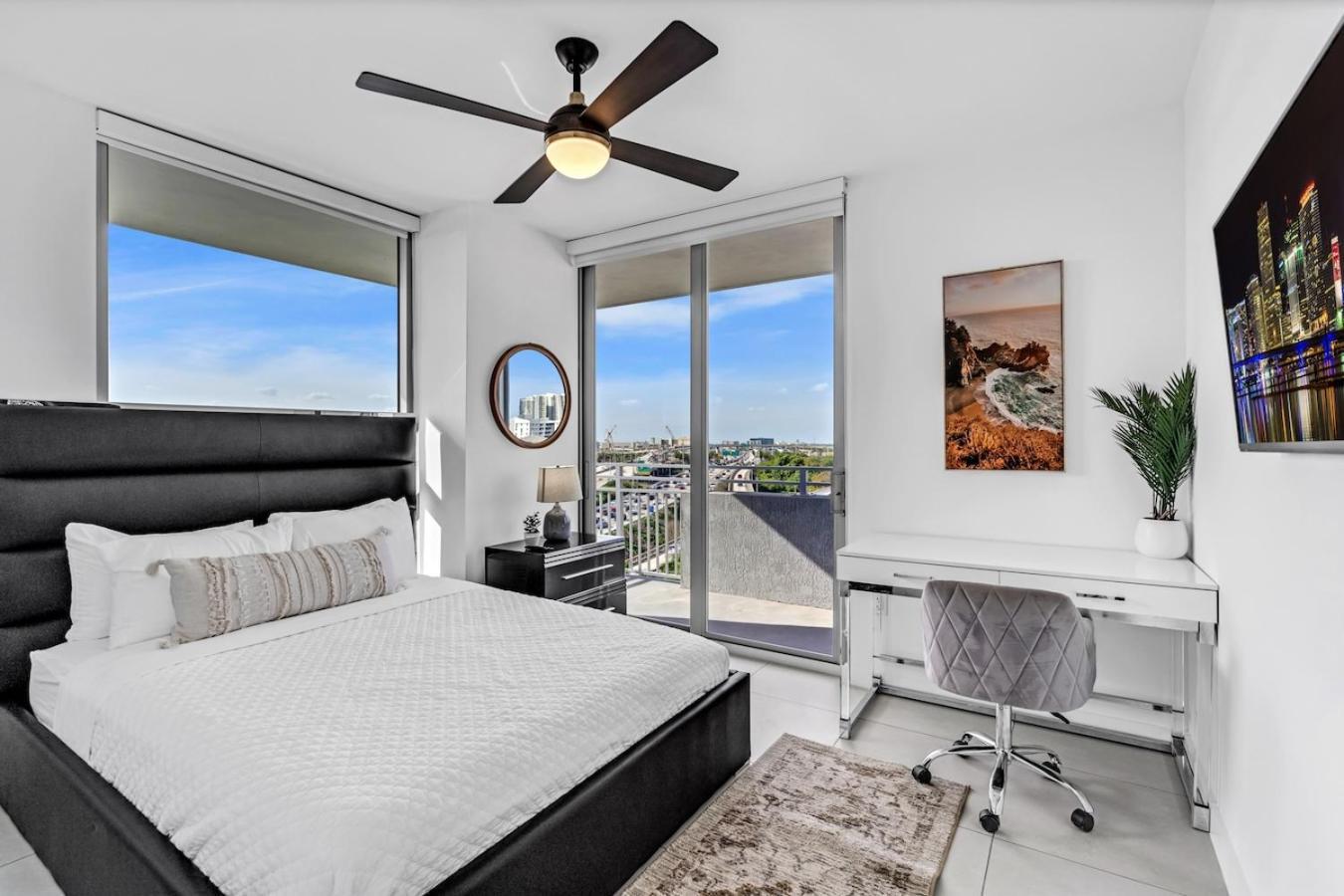 Apartment Chic 3 Bed Retreat Mins Brickell With Free Parking