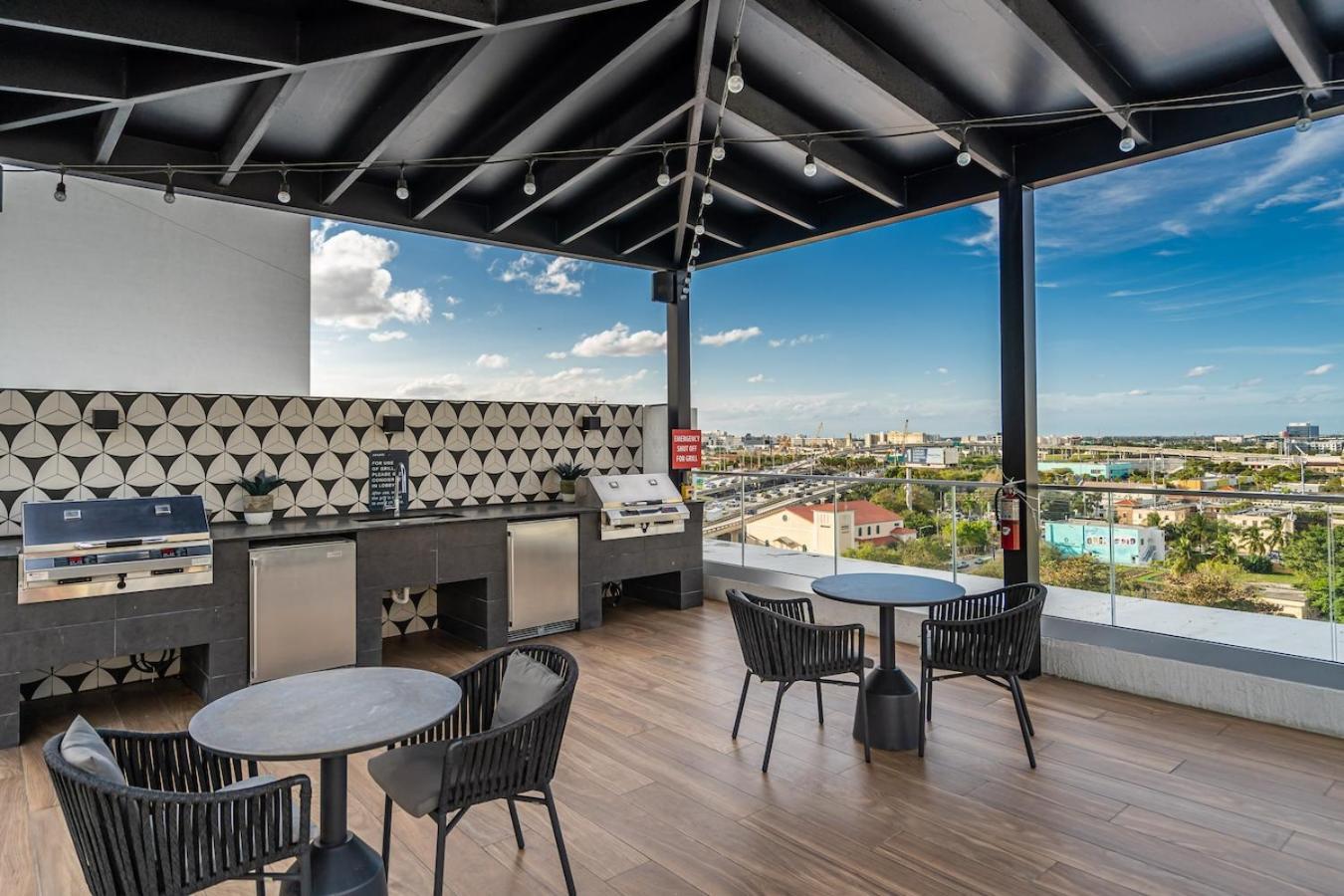 Chic 3 Bed Retreat Mins Brickell With Free Parking Apartment Miami