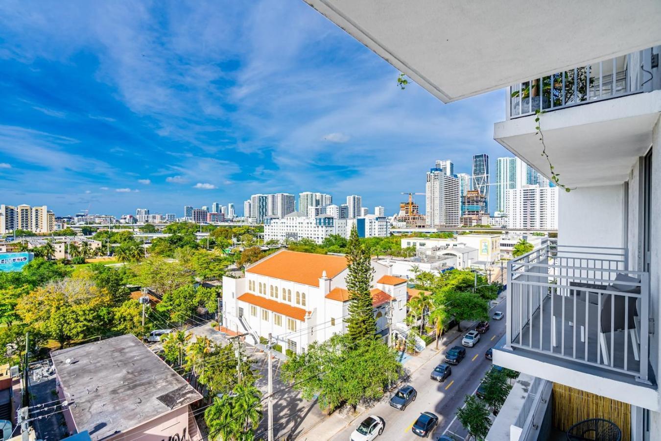 Chic 3 Bed Retreat Mins Brickell With Free Parking Apartment