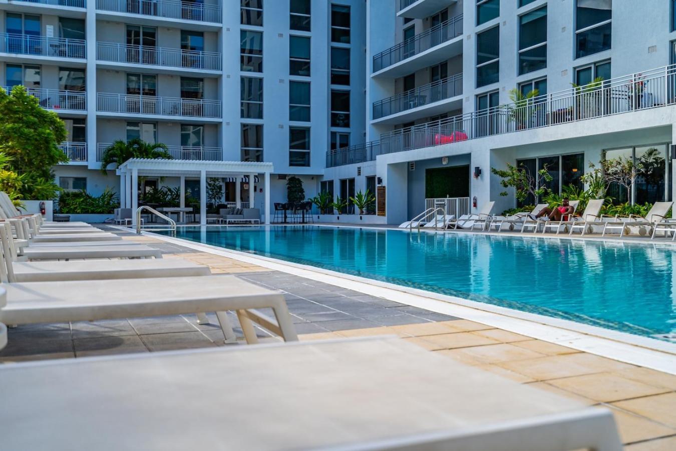 Chic 3 Bed Retreat Mins Brickell With Free Parking Apartment