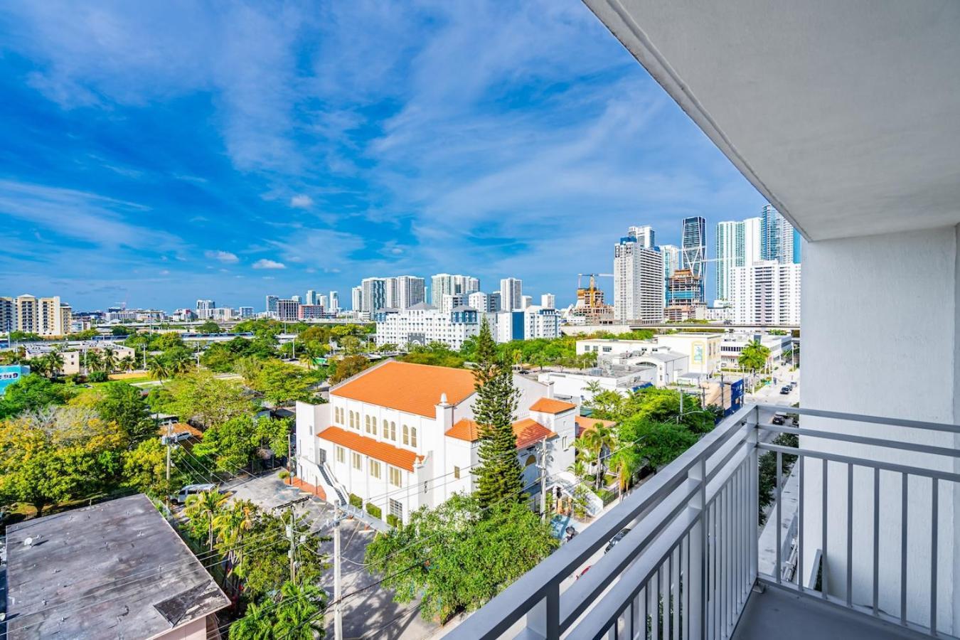 Apartment Chic 3 Bed Retreat Mins Brickell With Free Parking *