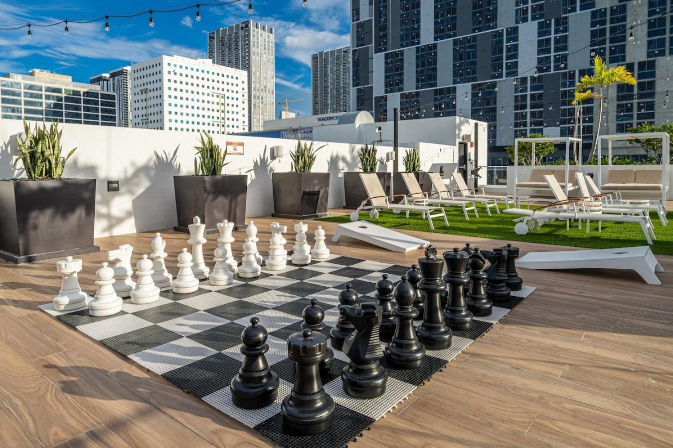 Apartment Chic 3 Bed Retreat Mins Brickell With Free Parking