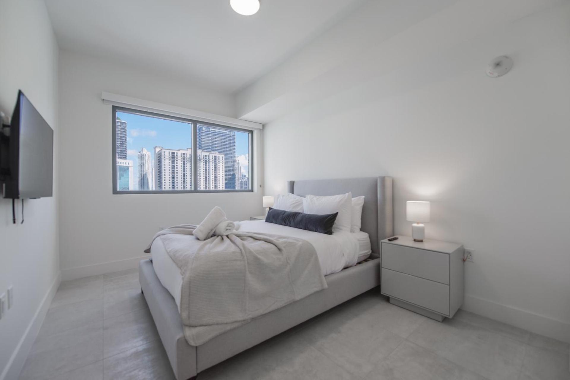 Prime Location: Luxury At Brickell * Miami