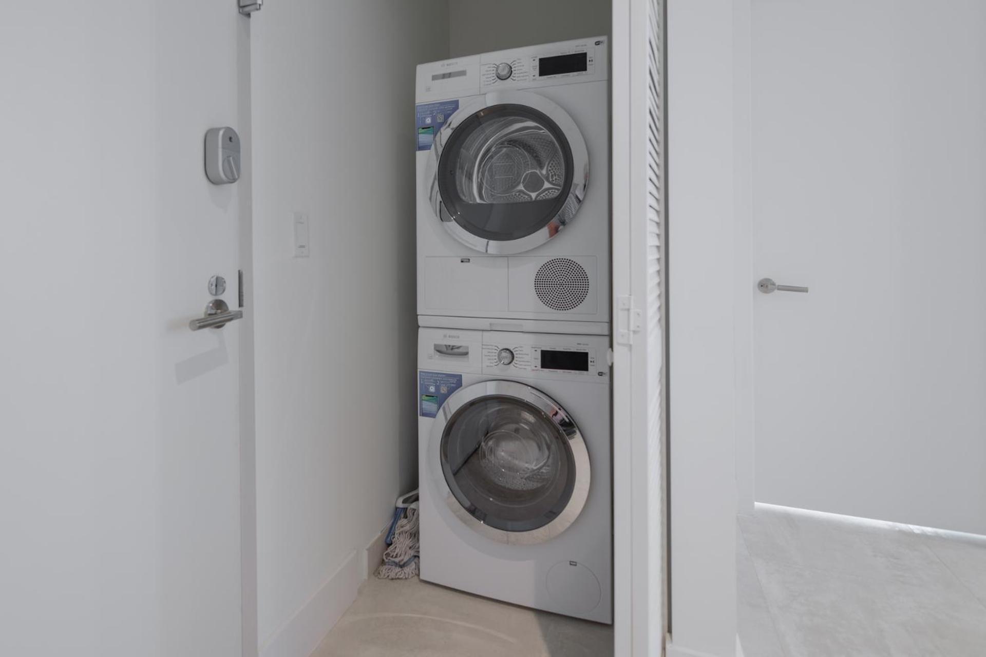 Prime Location: Luxury At Brickell Appartement