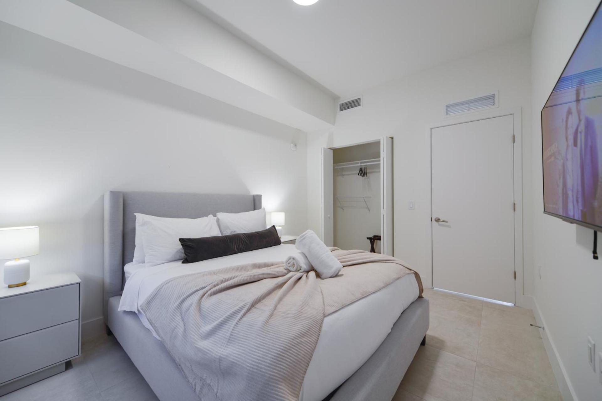 Prime Location: Luxury At Brickell Appartement *