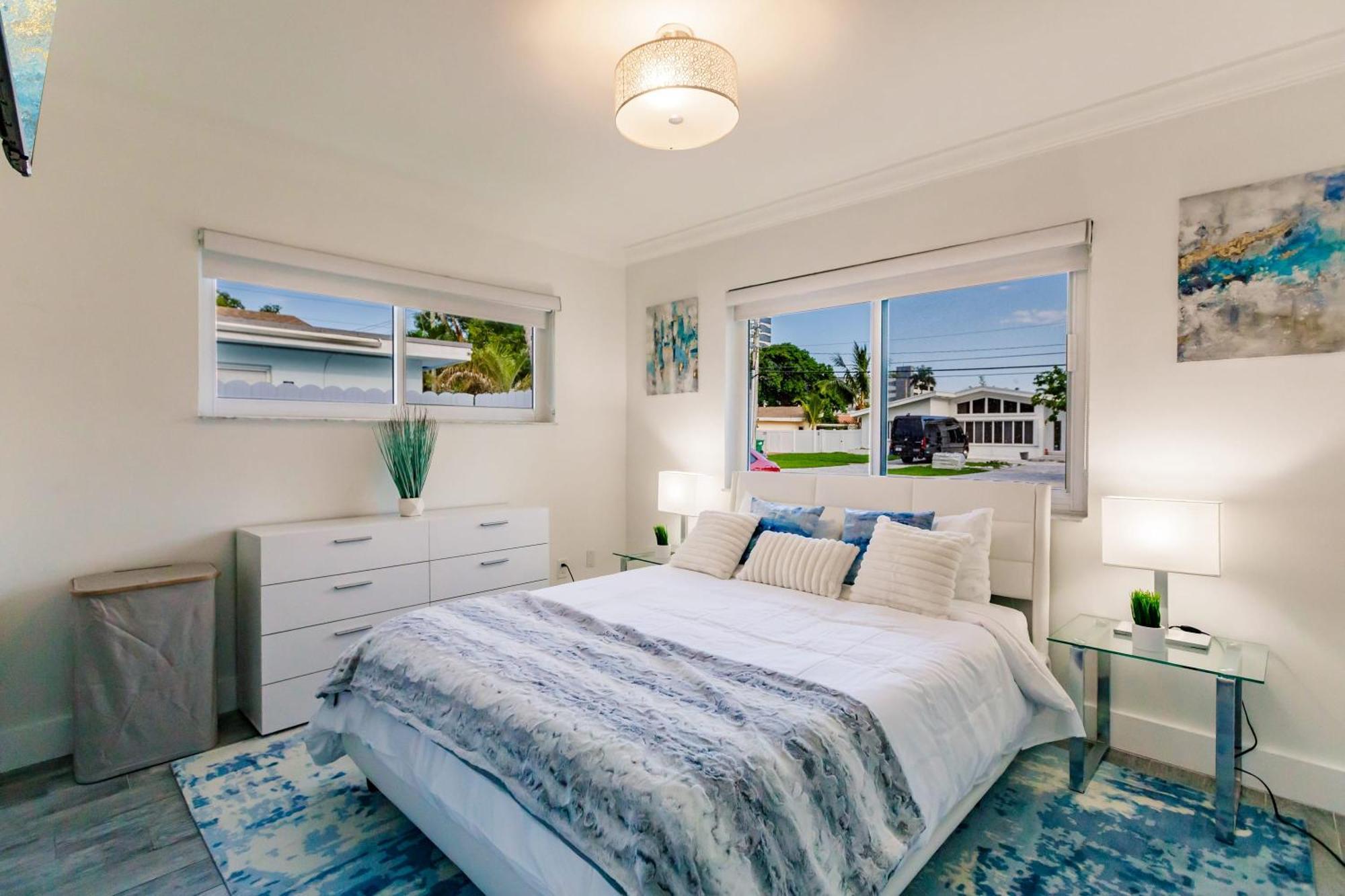 Hyperion - Luxurious 5b W Pool & Lounge Holiday home