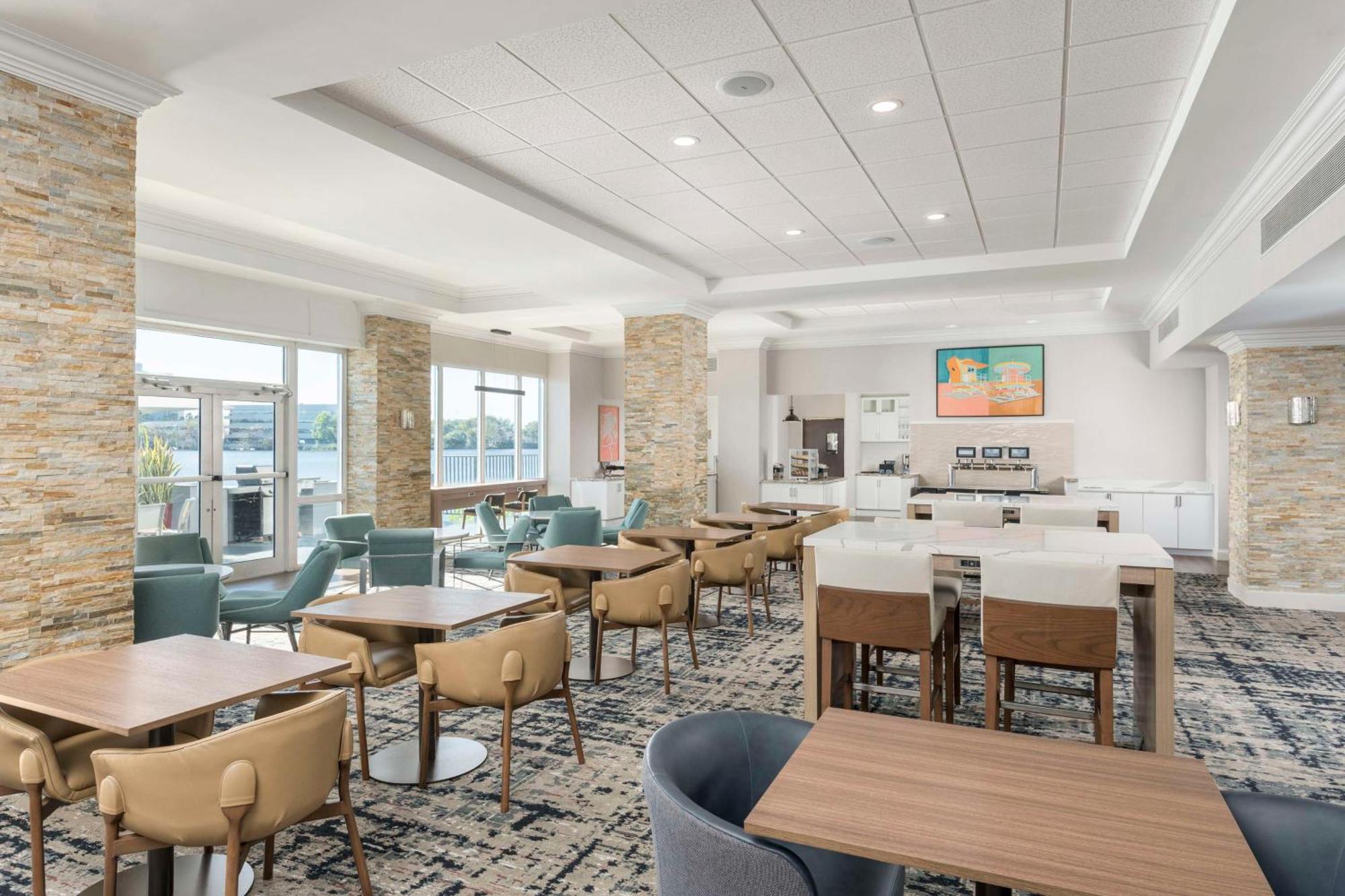 Hotel Homewood Airport/blue Lagoon
