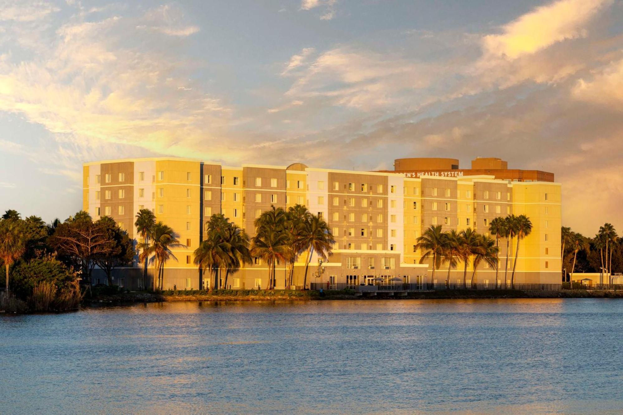 Homewood Airport/blue Lagoon 3*