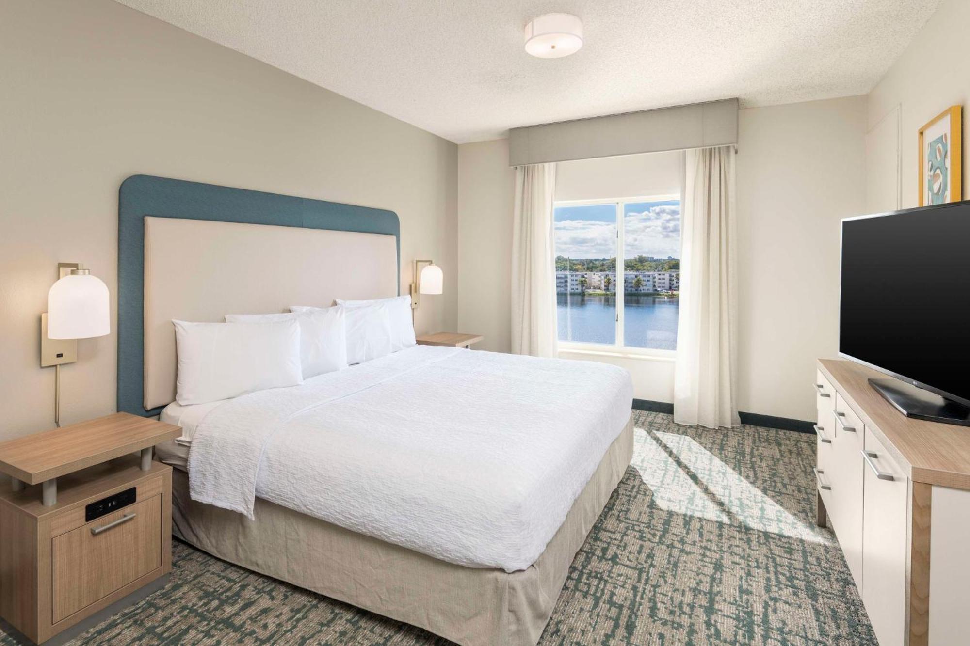 Homewood Airport/blue Lagoon Hotel 3*