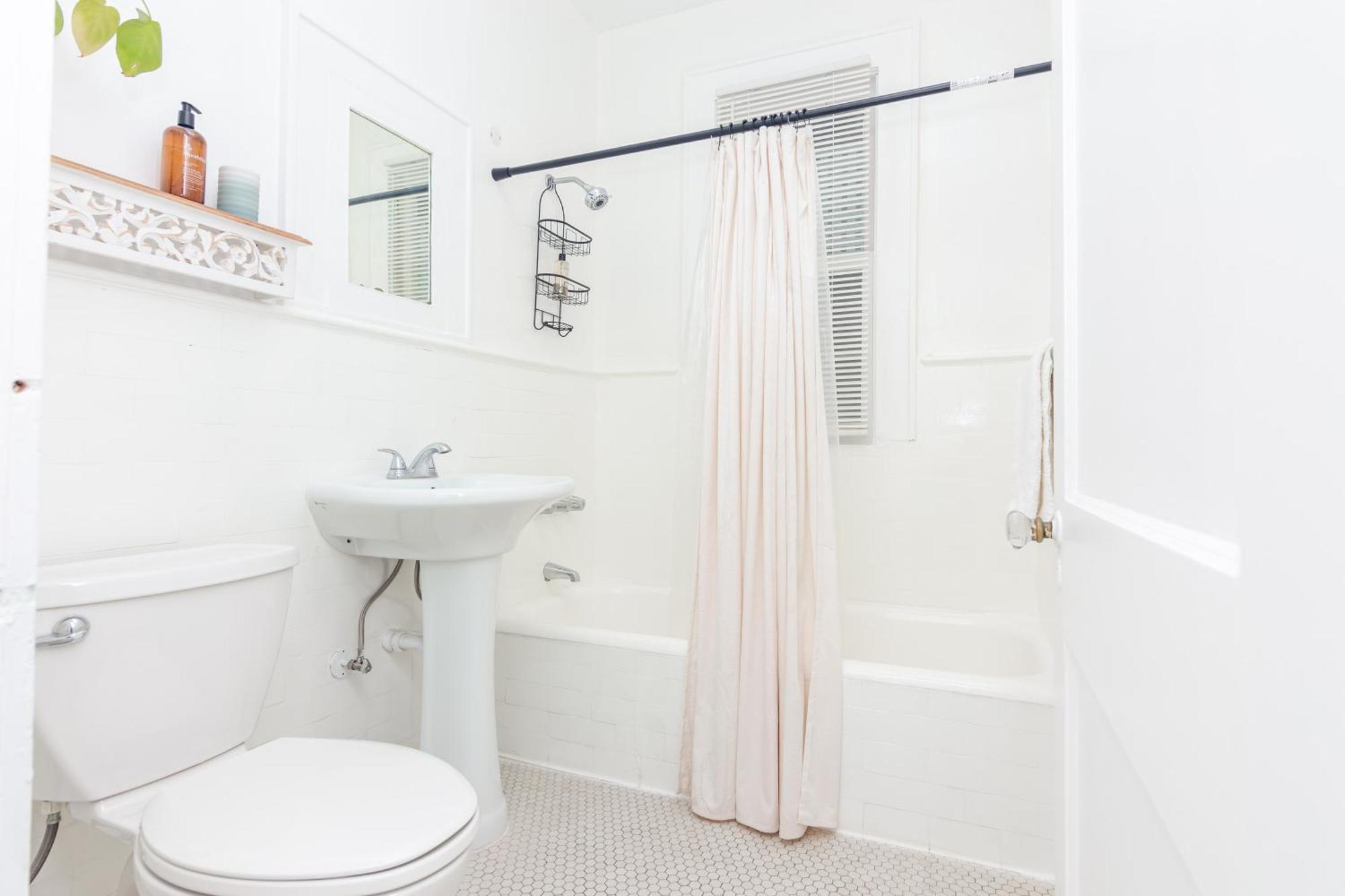 2-bdrm -heart Wynwood & Edgewater- Private Parking Appartement *