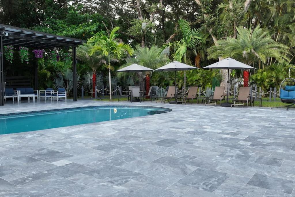 With Outdoor Sauna, Outdoor Bar And Pergola With Games * Miami