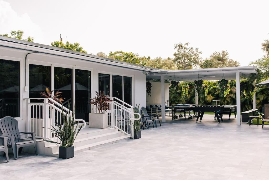 With Outdoor Sauna, Outdoor Bar And Pergola With Games *