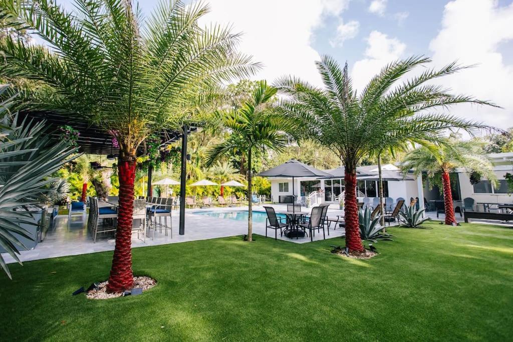 With Outdoor Sauna, Outdoor Bar And Pergola With Games * Miami