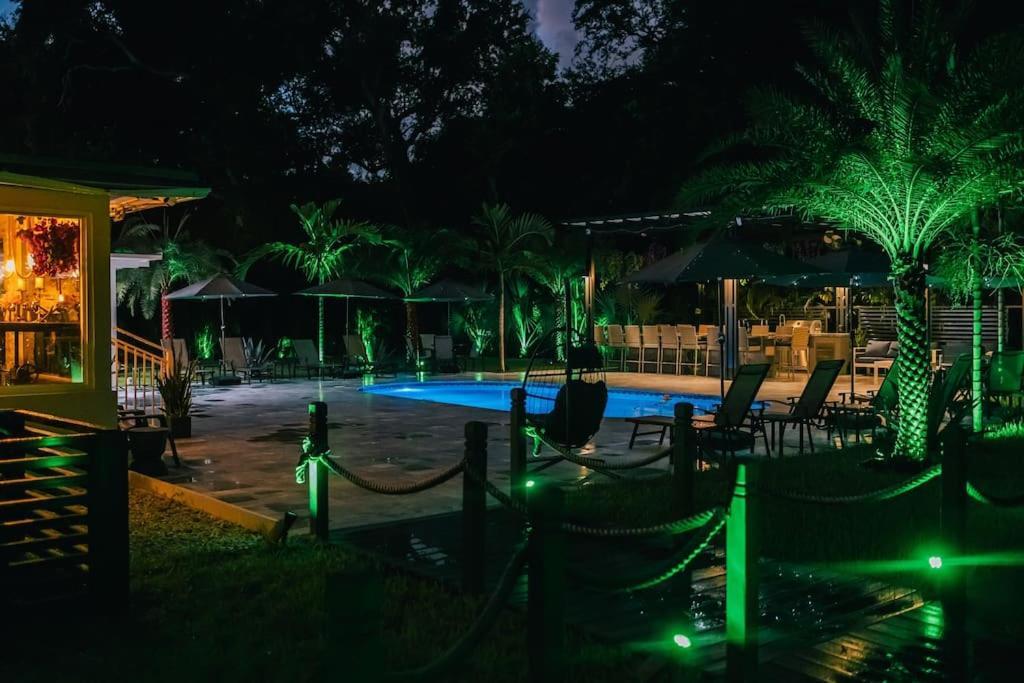 With Outdoor Sauna, Outdoor Bar And Pergola With Games Villa Miami