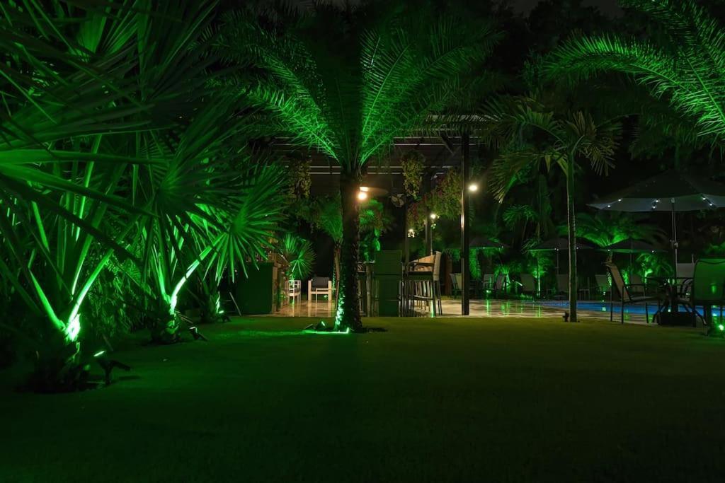 Villa With Outdoor Sauna, Outdoor Bar And Pergola With Games *