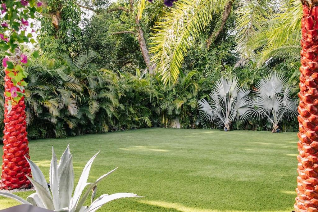 Villa With Outdoor Sauna, Outdoor Bar And Pergola With Games *