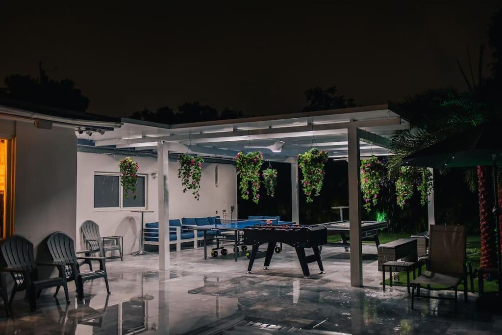 With Outdoor Sauna, Outdoor Bar And Pergola With Games *