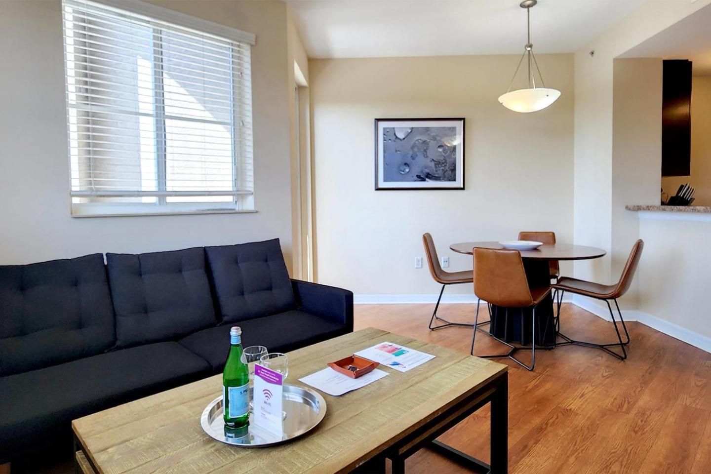 Dharma South At Red Road Commons Appartement *