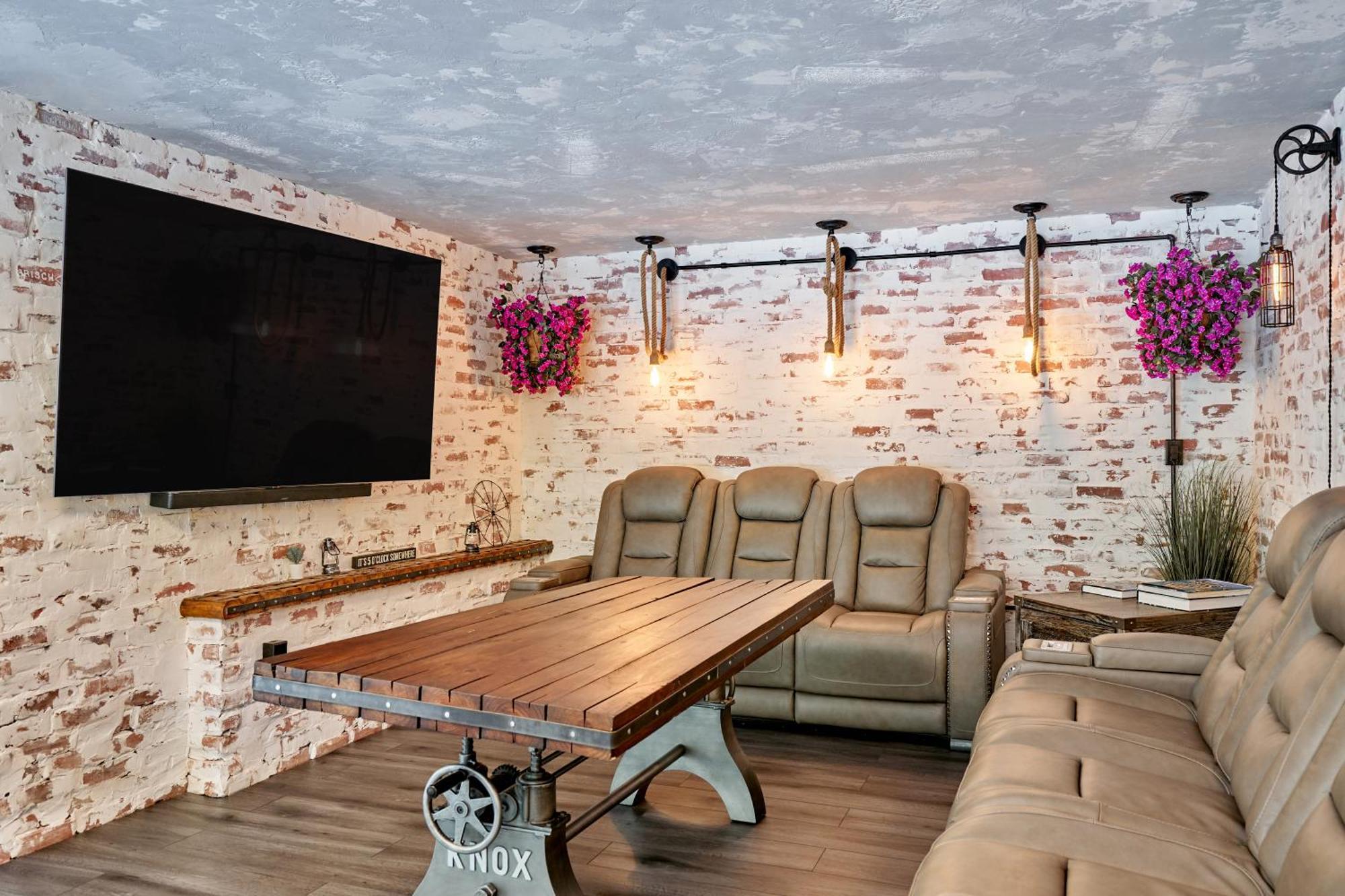 Villa With Outdoor Sauna, Outdoor Bar And Pergola With Games