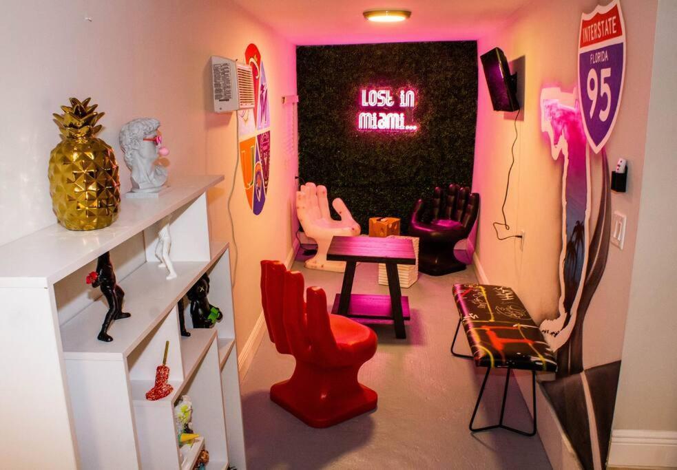 Unique Art Escape W/ Hottub, Arcade & Murals Vakantiehuis Miami