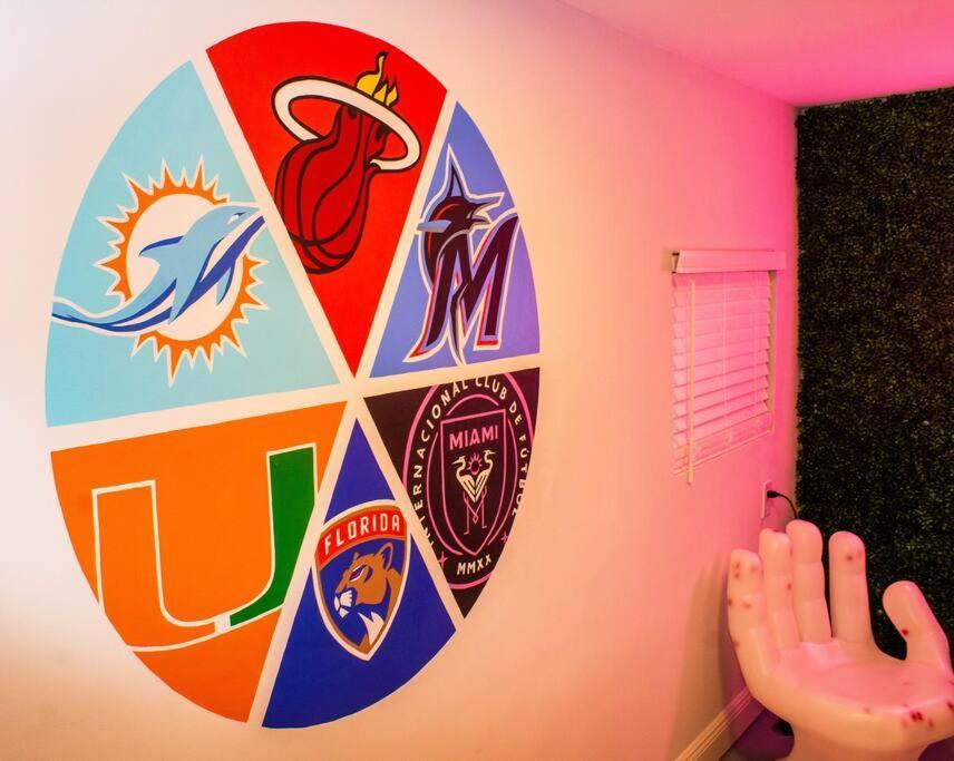 Vakantiehuis Unique Art Escape W/ Hottub, Arcade & Murals Miami