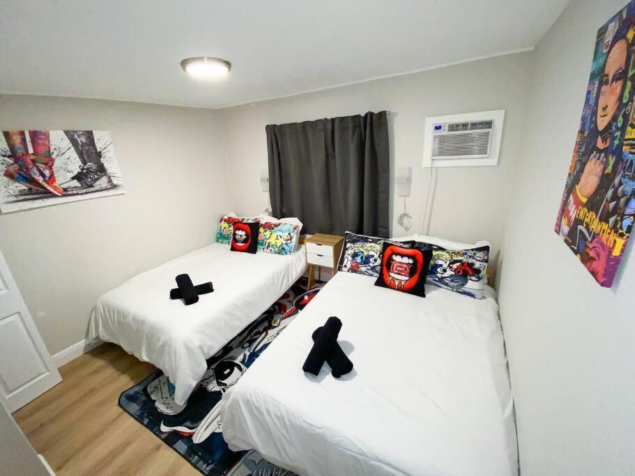 Vakantiehuis Unique Art Escape W/ Hottub, Arcade & Murals *
