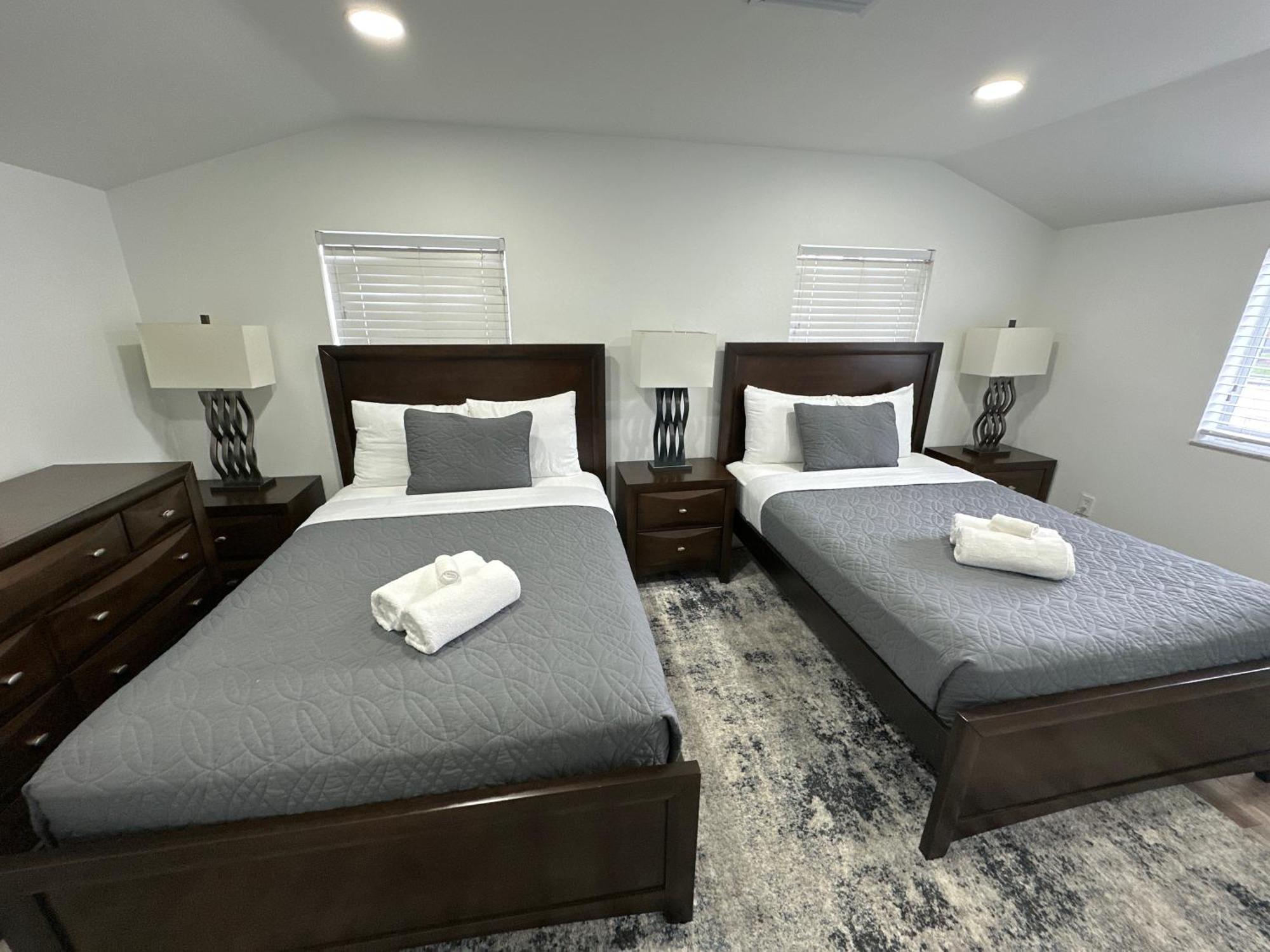 Vakantiehuis Entire 3/1 House Near Wynwood! *