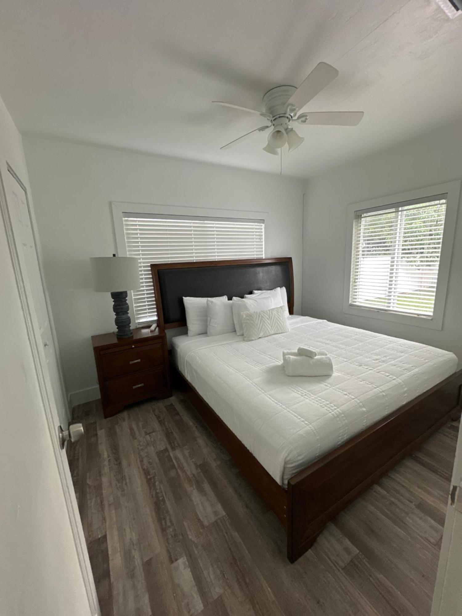 Vakantiehuis Entire 3/1 House Near Wynwood! Miami