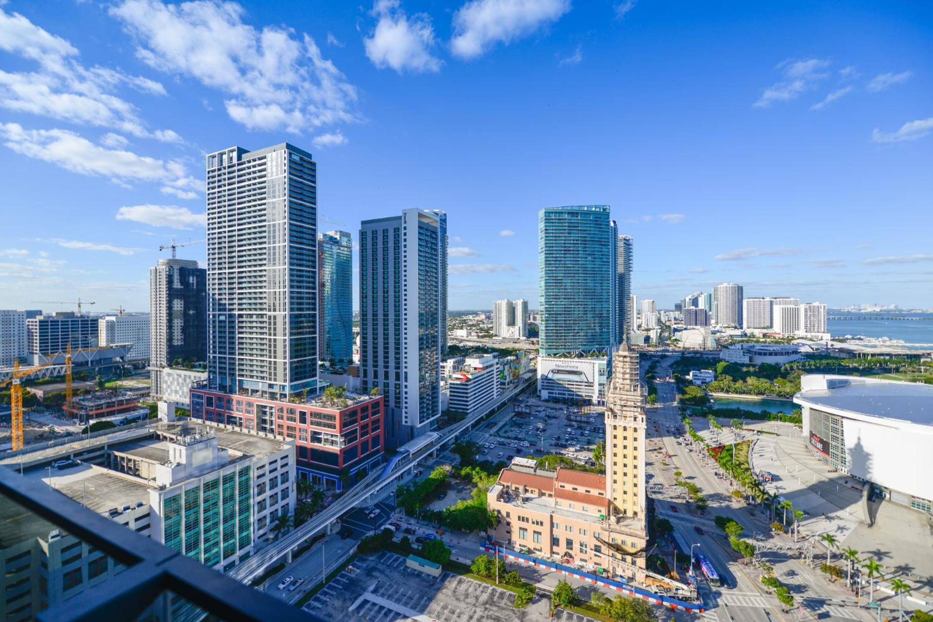 Apartment Luxury Apt With Amazing City Views All Of