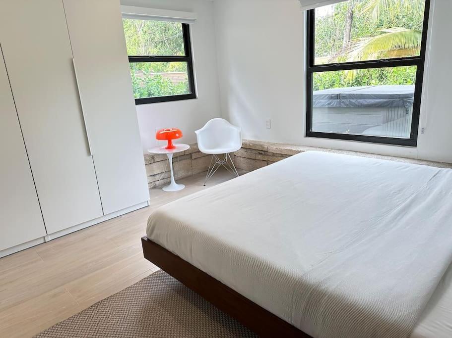 Holiday home Coconut Grove Mid-century Jungle Oasis