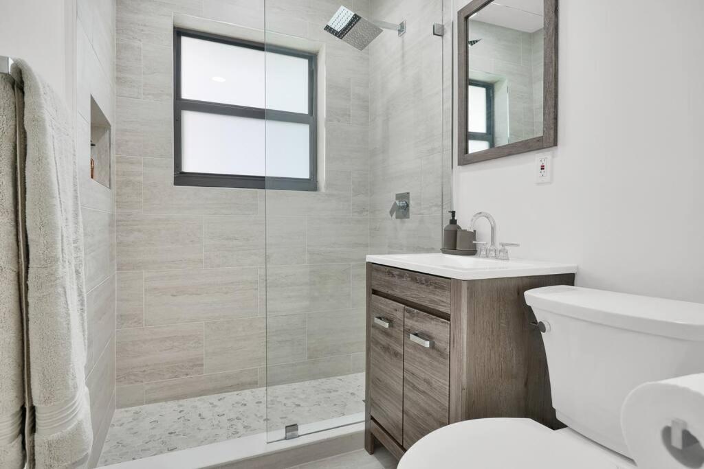 3 Bed 2 Bath Near * Miami