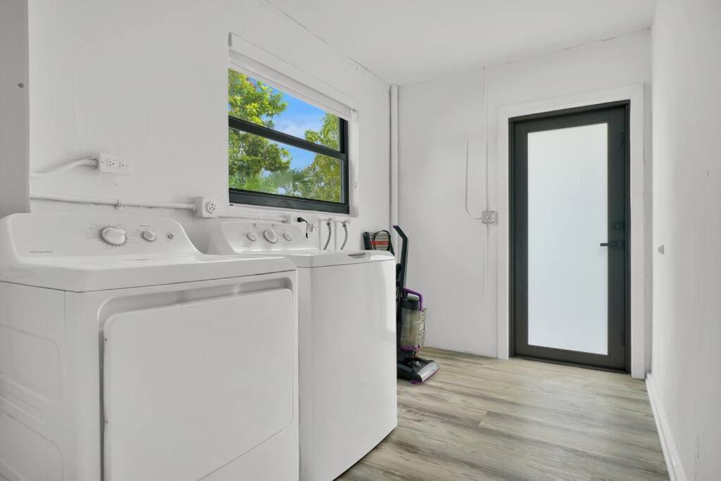 3 Bed 2 Bath Near Holiday home Miami