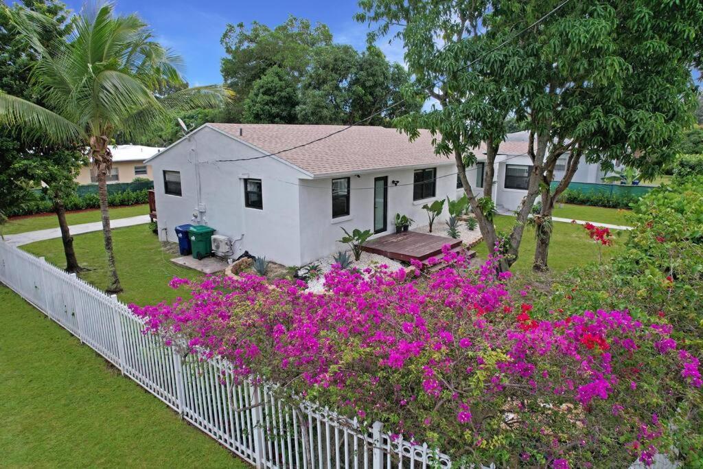 3 Bed 2 Bath Near * Miami