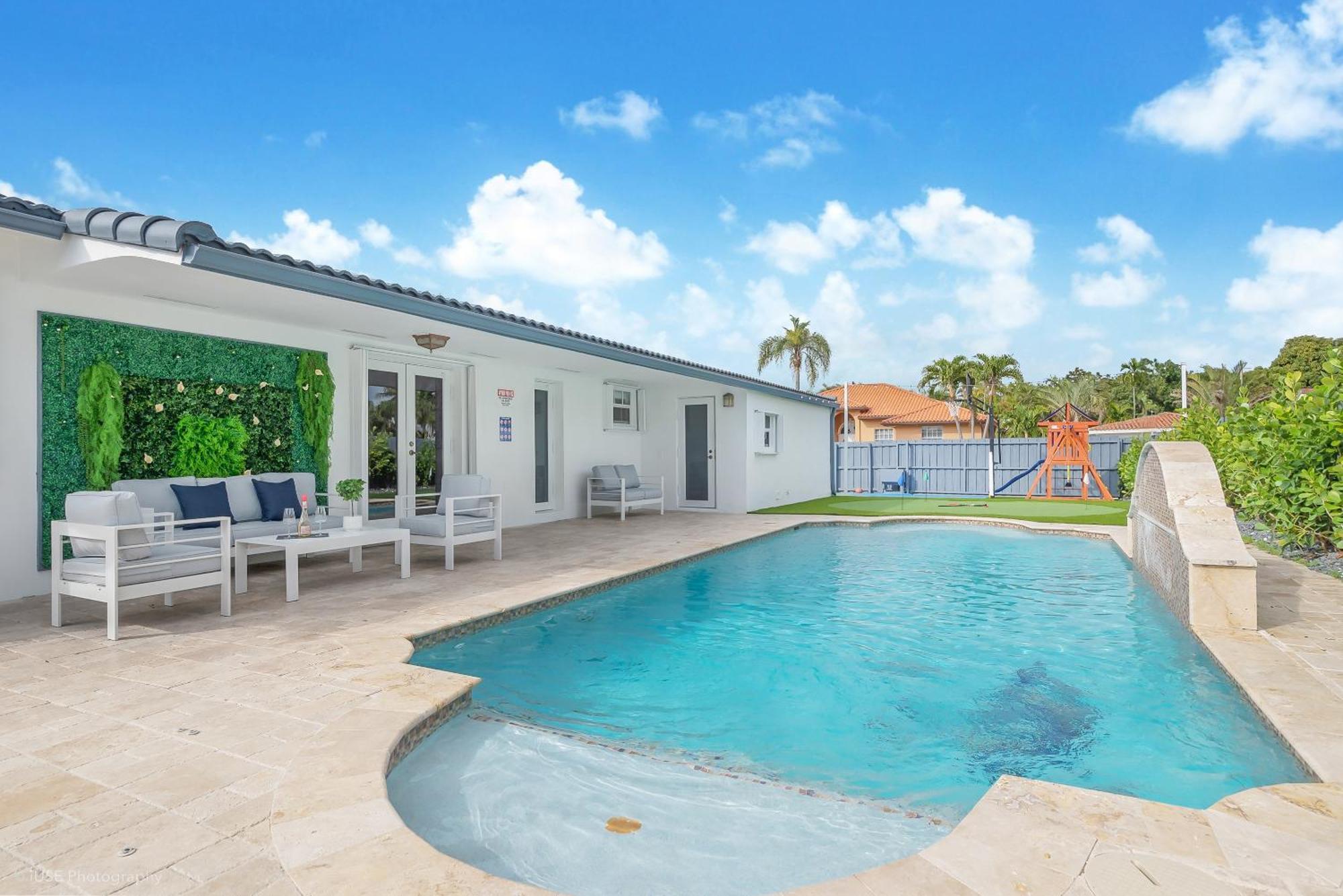 Le Femme Paradise Holiday home Miami