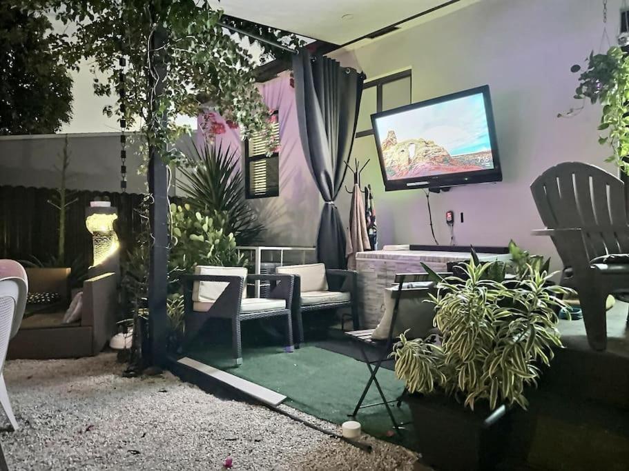 Jacuzzi•glamping•gym•parking•bbq•soft Beds•secure Miami