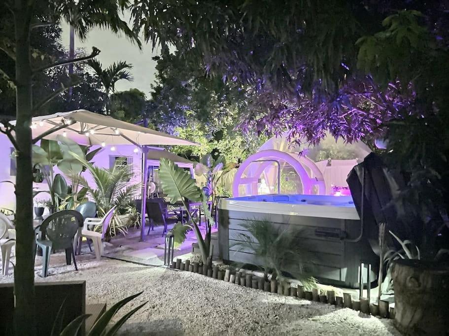 Jacuzzi•glamping•gym•parking•bbq•soft Beds•secure Holiday home