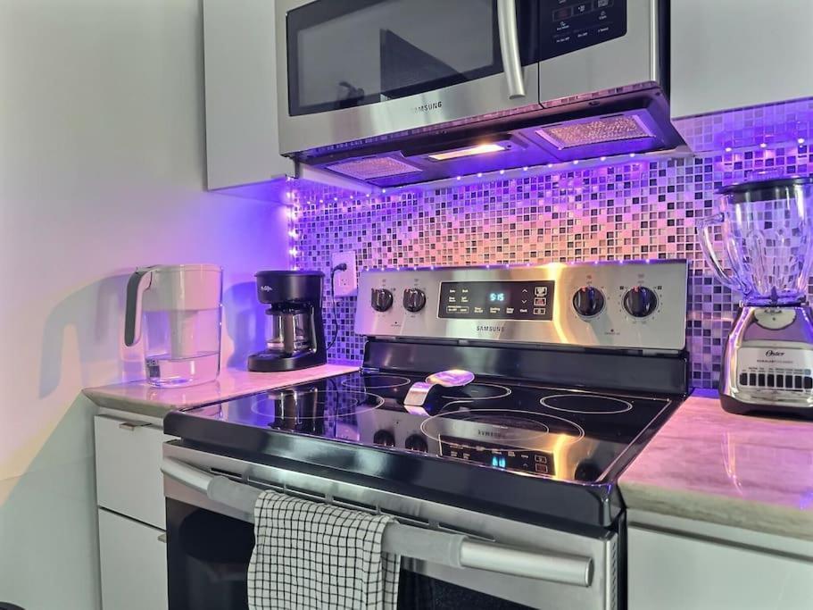 Holiday home Jacuzzi•glamping•gym•parking•bbq•soft Beds•secure Miami