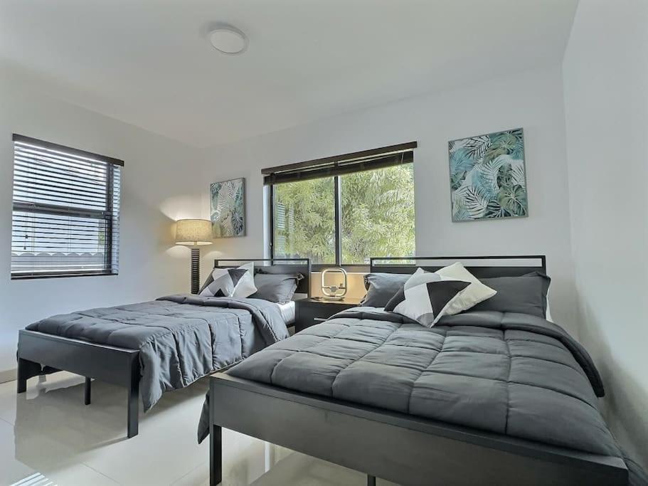 Holiday home Jacuzzi•glamping•gym•parking•bbq•soft Beds•secure *