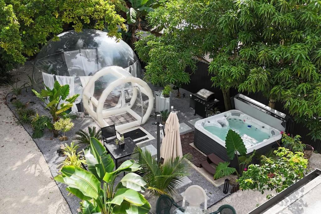 Jacuzzi•glamping•gym•parking•bbq•soft Beds•secure Holiday home Miami