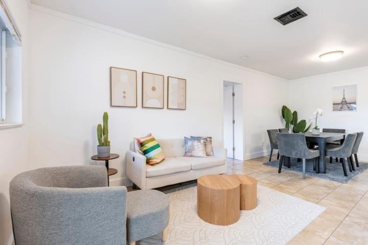 Cozy Pet-friendly & With Free Parking Holiday home *