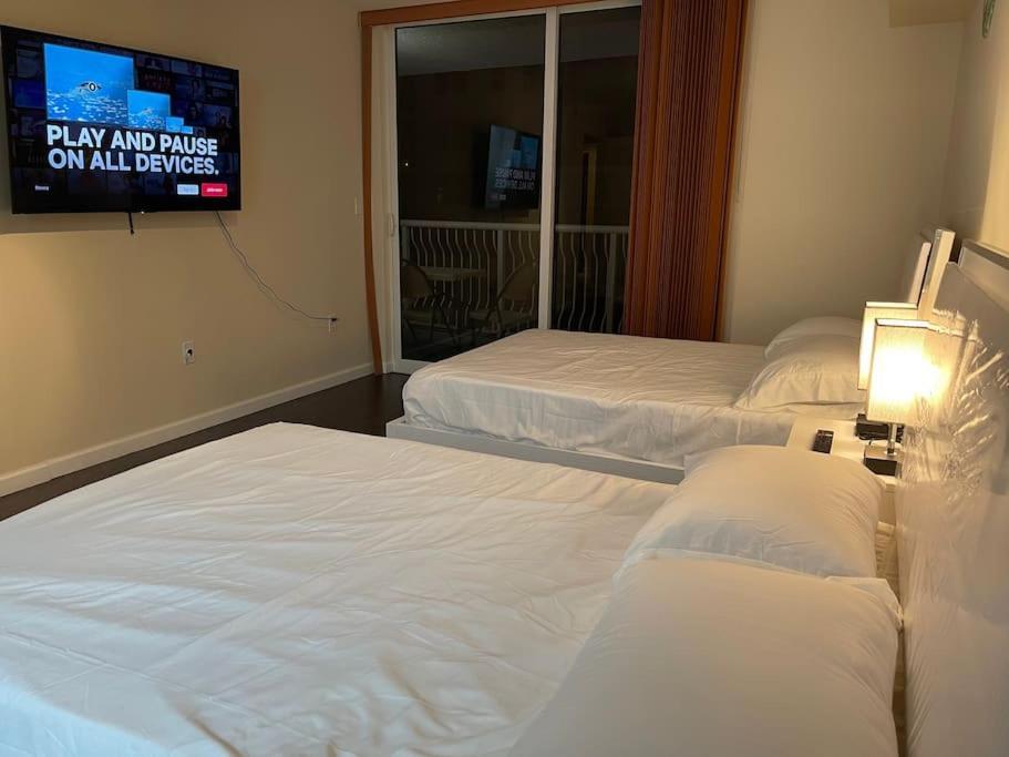 Apartment Rooftop Pool With Water View Miami