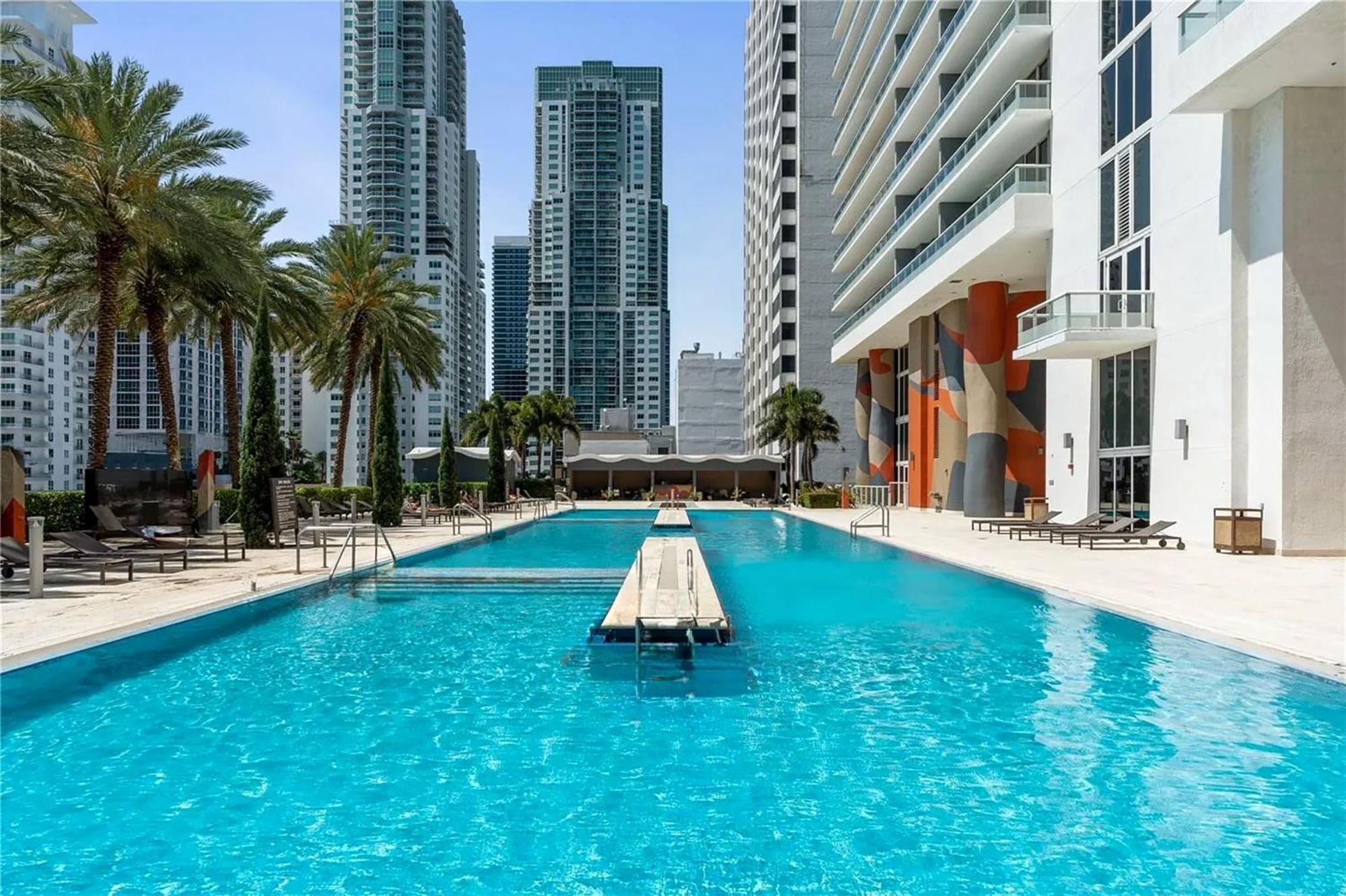 Biscayne Bay View Pool Hot Tub And Amenities *