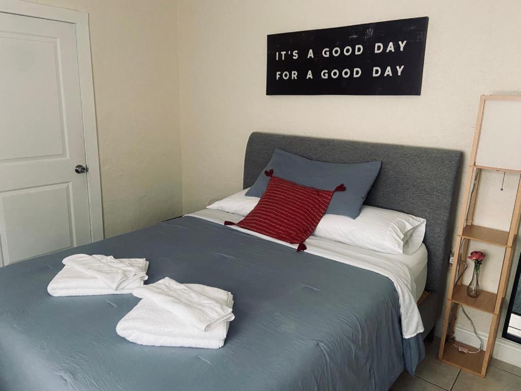 Private Close To Airport - Free Parking - 01 Homestay