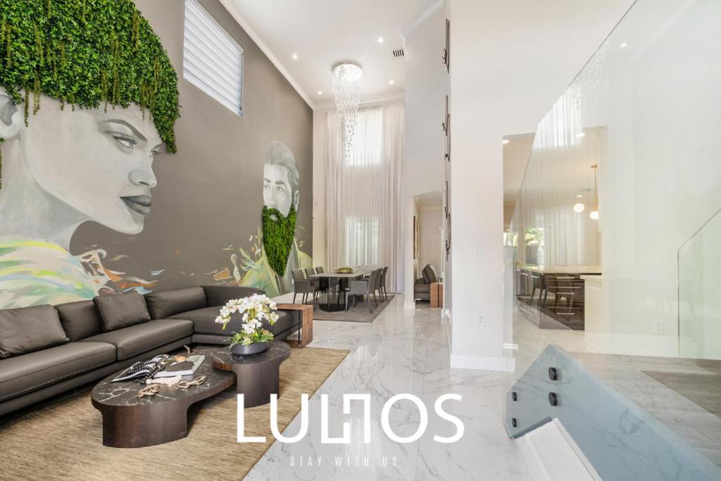 Luxury Oasis - Heated Pool, Game Extravaganza L44 Vakantiehuis