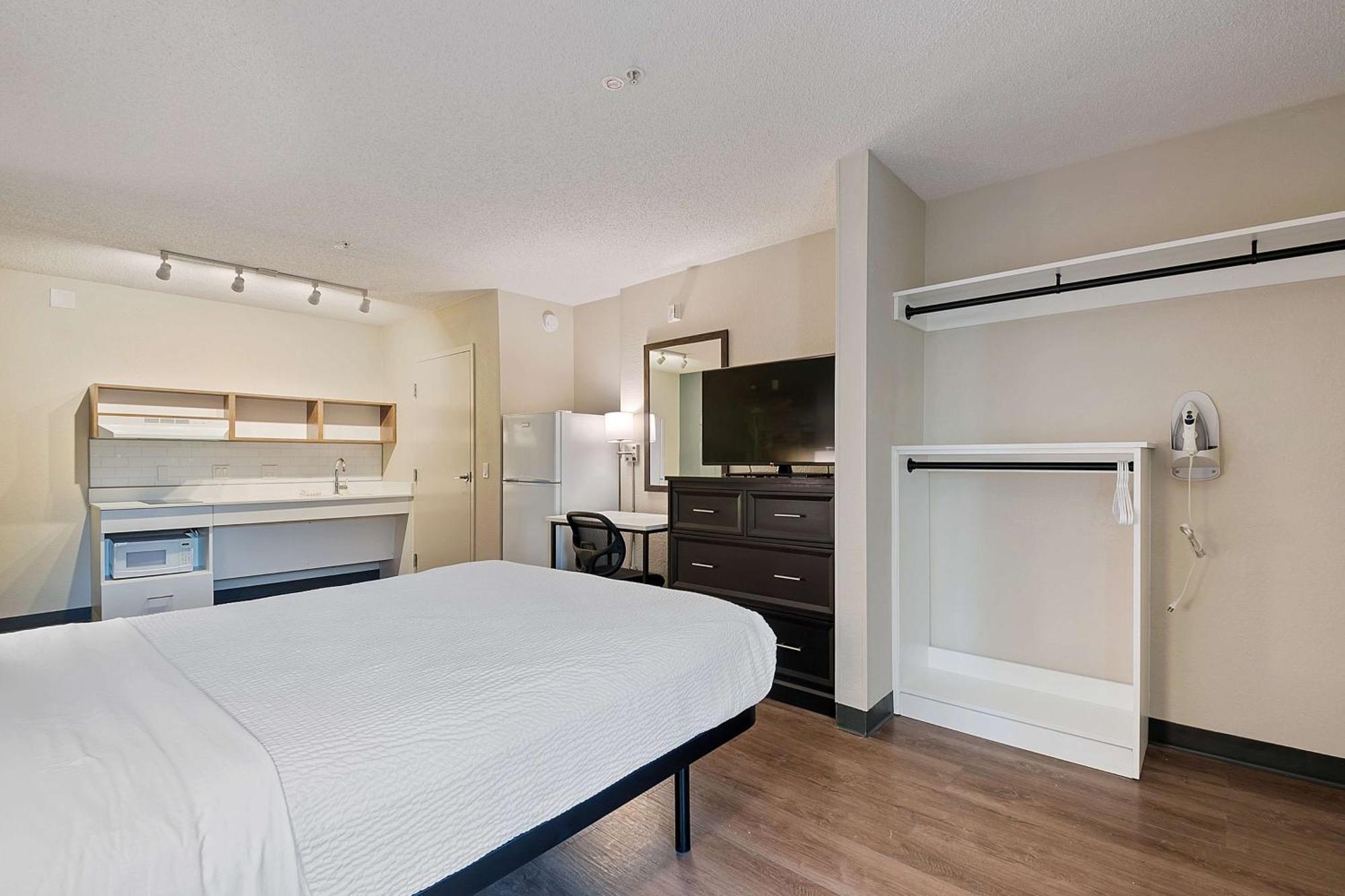 Hotel Extended America - - Airport - Blue Lagoon