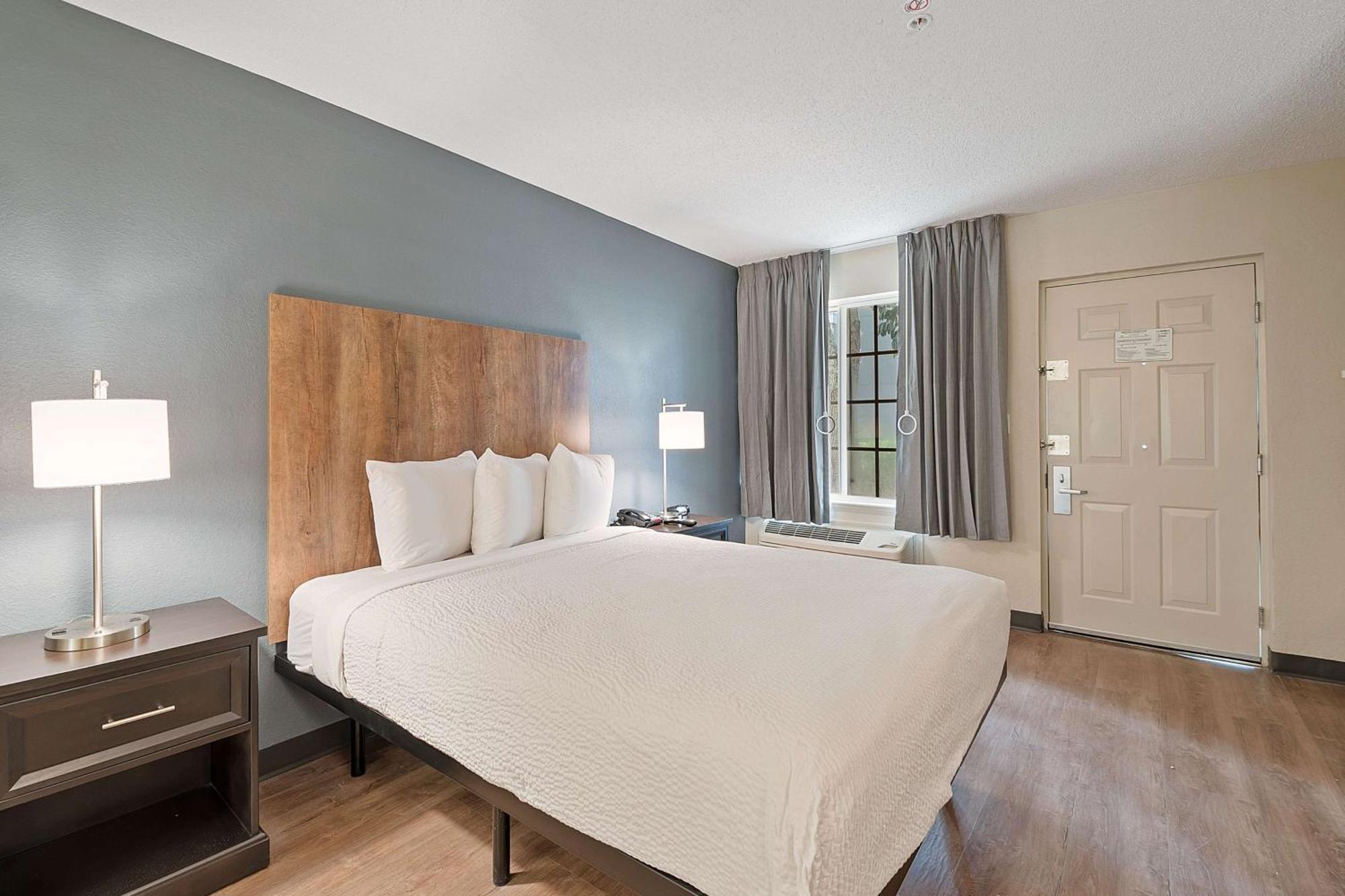 Extended America - - Airport - Blue Lagoon Hotel 2*