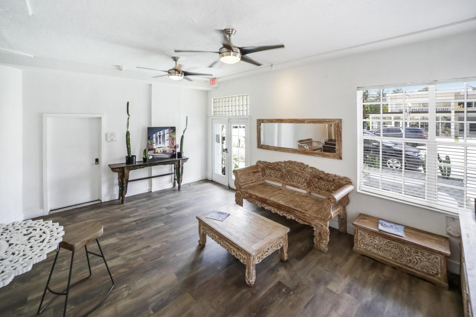 Treehouse 3* Miami