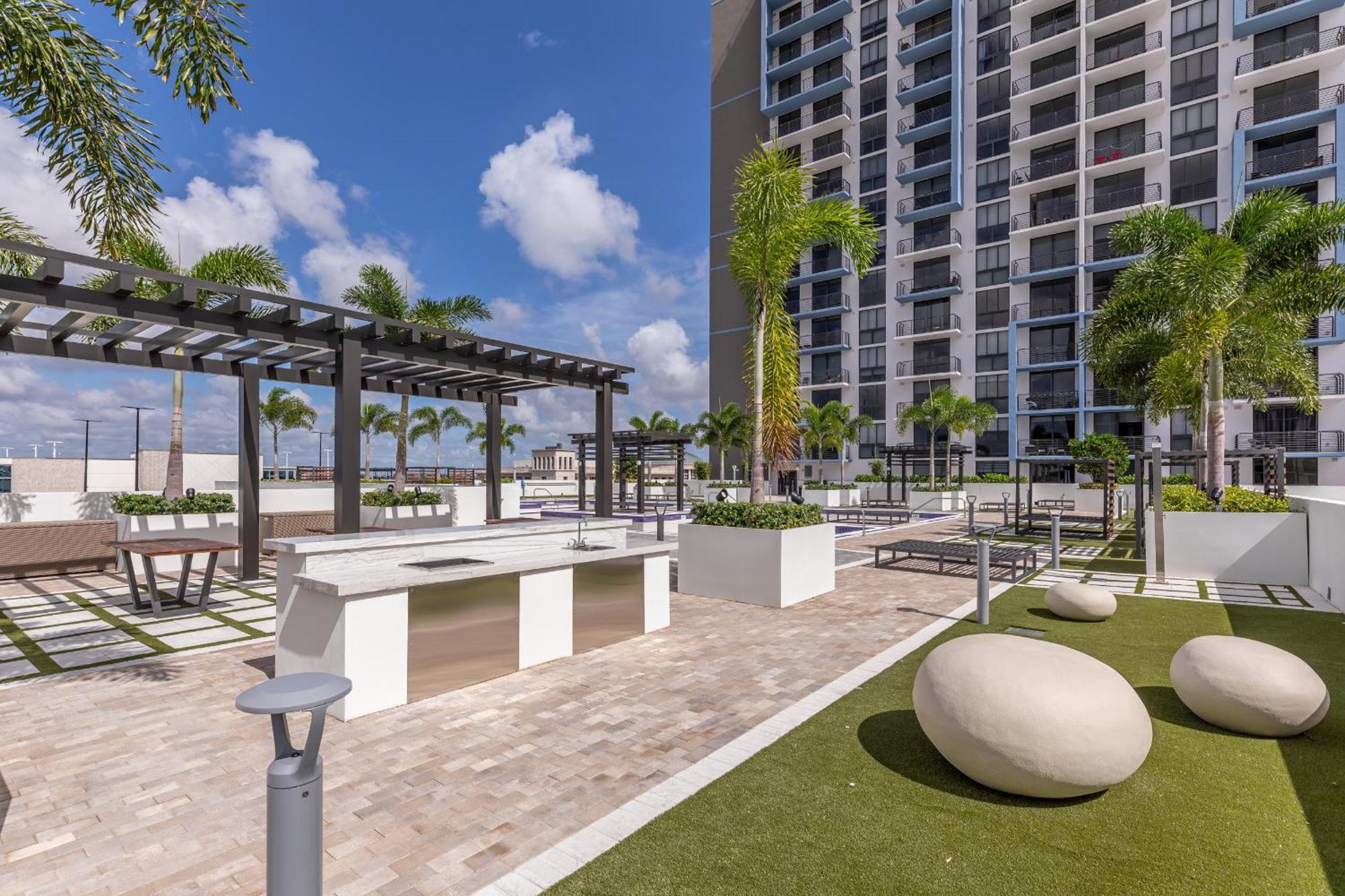 Appartement Unique In The Heart Of Downtown Doral