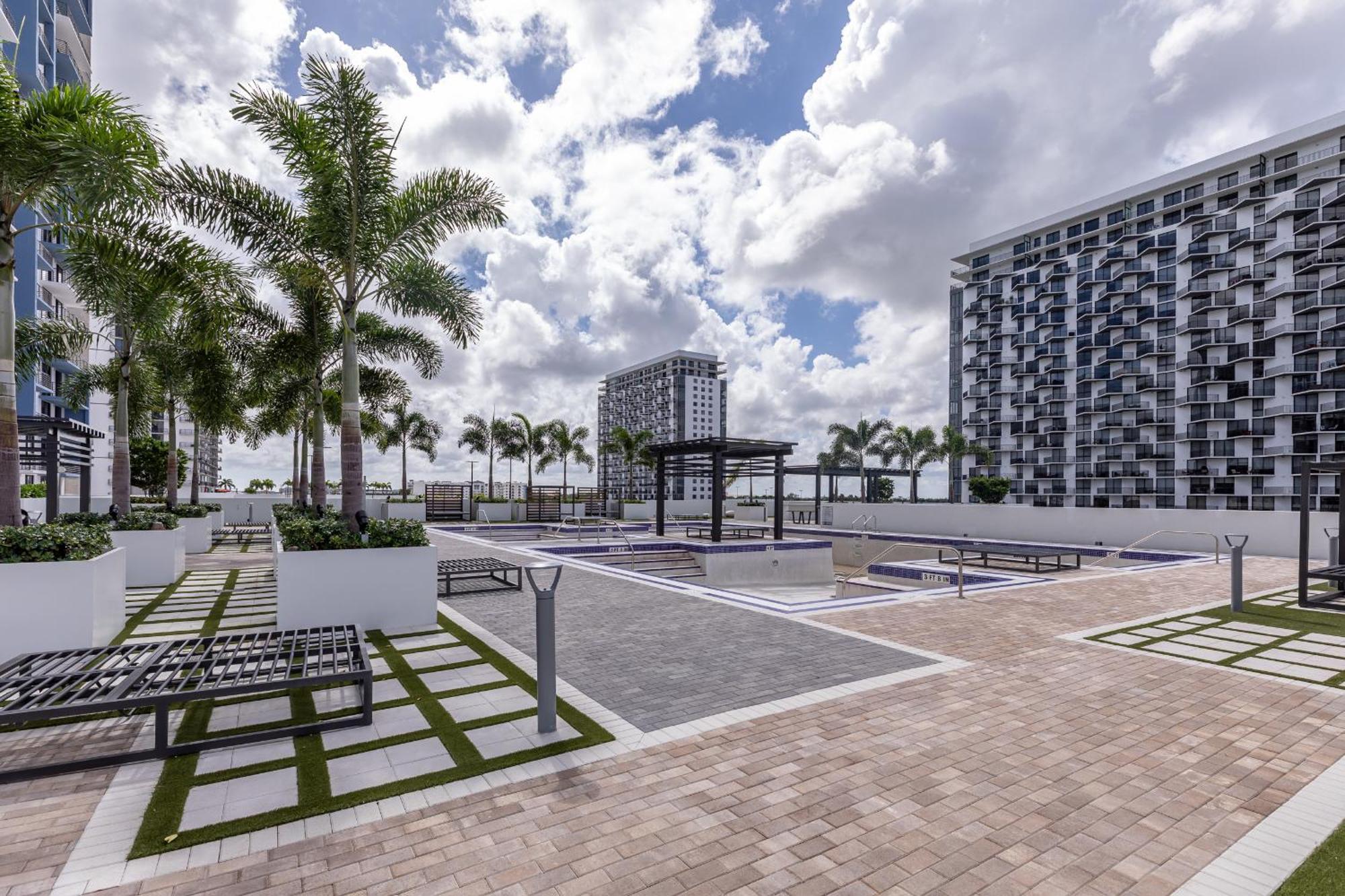 Unique In The Heart Of Downtown Doral Appartement Miami